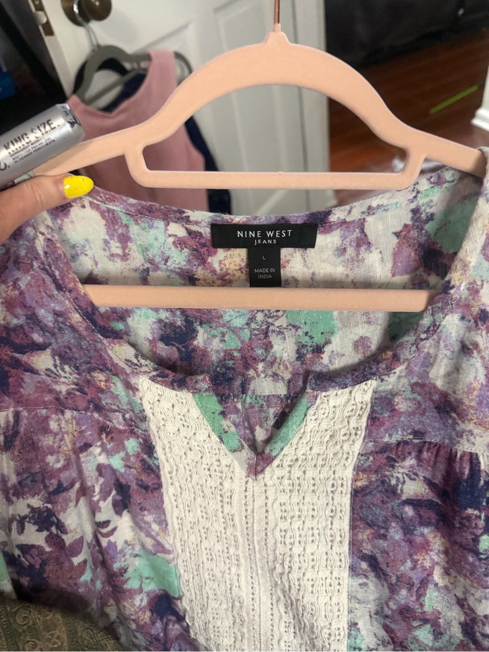 Bundle #12 - 8 Women's L - Pics included - Picture 5 of 8